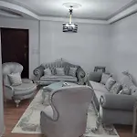 El Rehab City Cozy Apartment 3 Bedrooms
