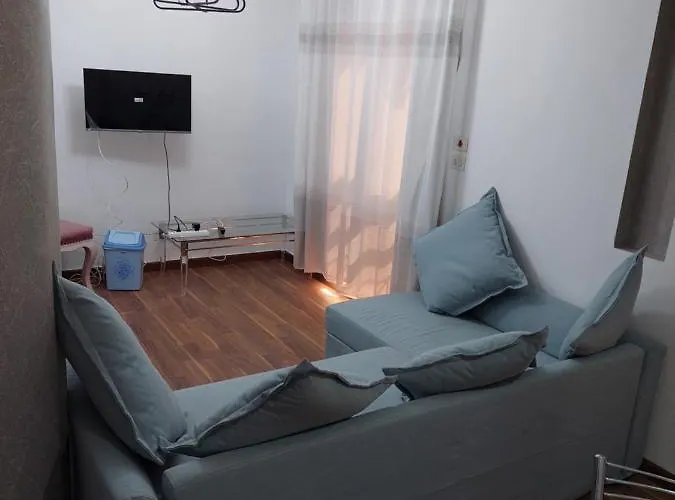 El Rehab City Cozy Apartment 3 Bedrooms